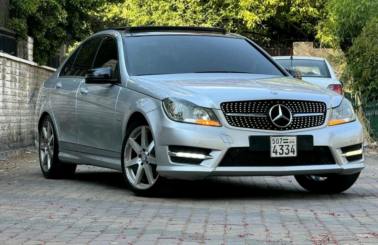 مرسيدس بينز C 200 2012
