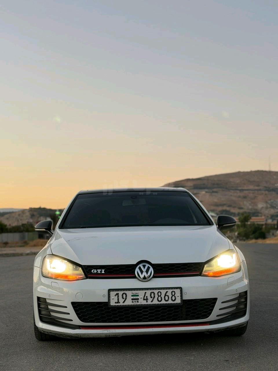 فولكس فاكن Golf GTI 2014